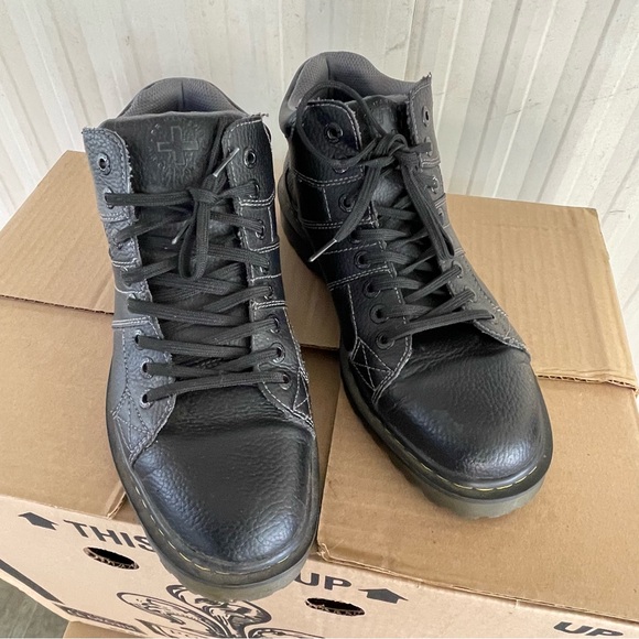 Dr Martens Men's Boots - Picture 2 of 6